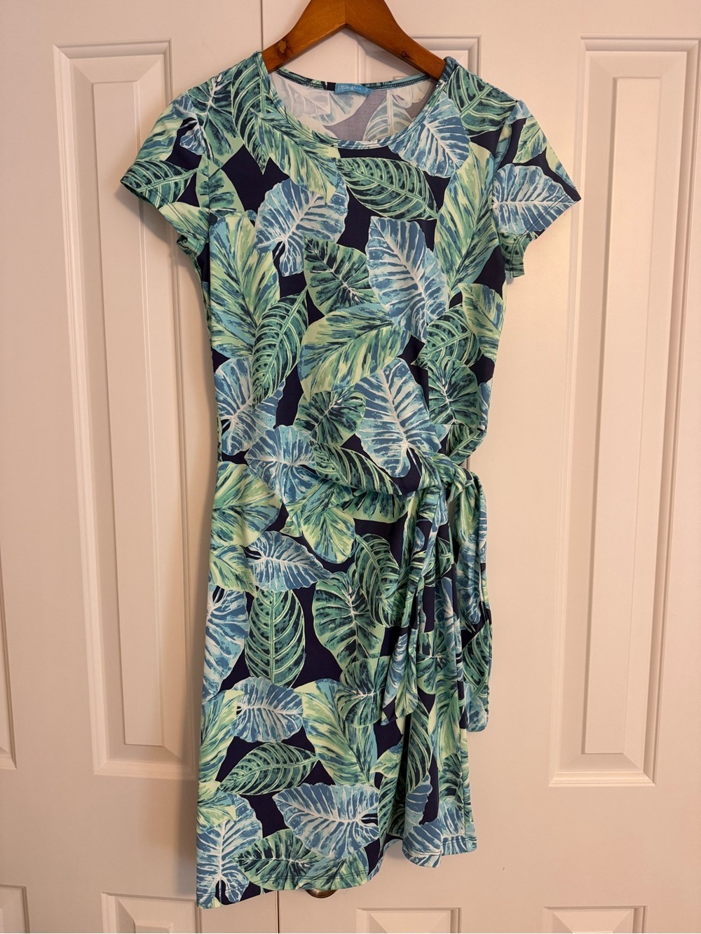 J. McLaughlin Elora Sheath Dress Side Tie Size Small Leaves Pattern